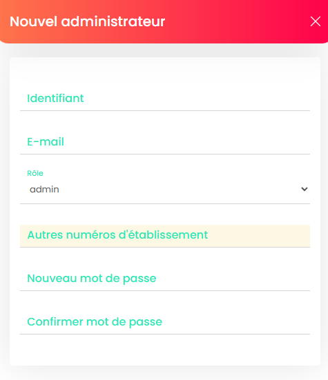 Les champs d'identifiant, e-mail et de rôle renseignés dans le formulaire latéral.
